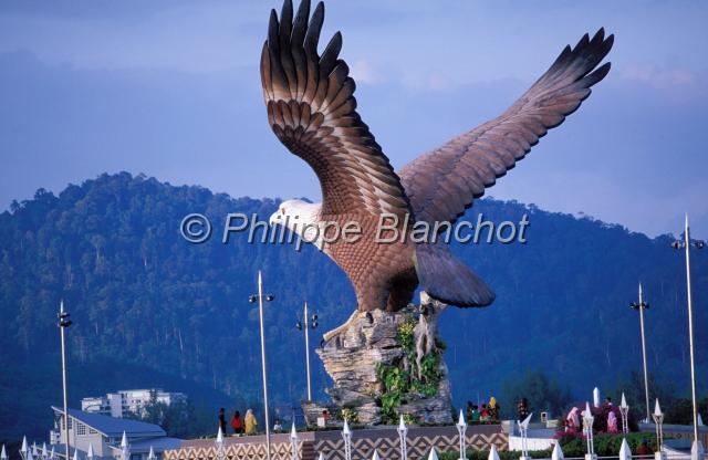 malaisie 08.JPG - Eagle RockStatue représentant l'aigle, symbole des îles de LangkawiMalaisie